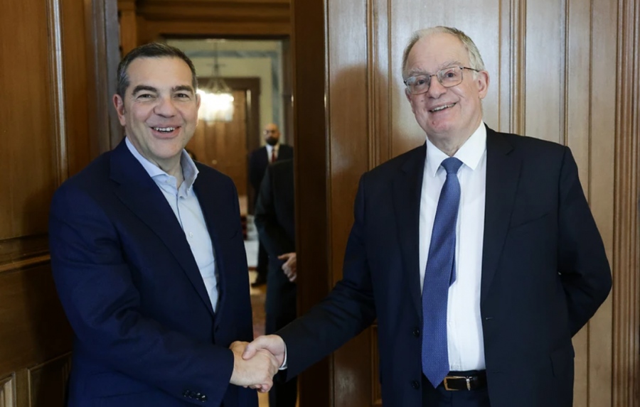 «Ξύπνησε» ο Τσίπρας - Συνάντηση με Τασούλα για οικονομία και ελληνοτουρκικά