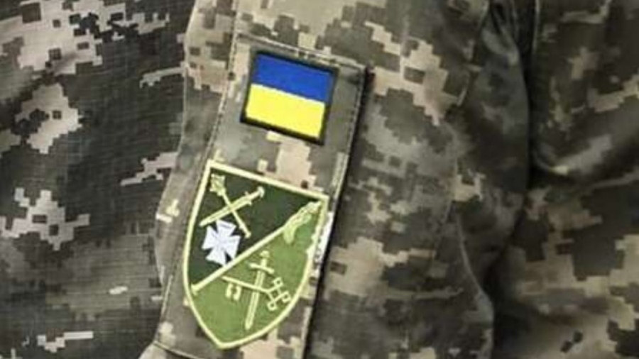 Στην Ουκρανία, ένας άνδρας κινητοποιήθηκε κατευθείαν από την τουαλέτα… και ένας σκύλος έσωσε ένα άλλον…