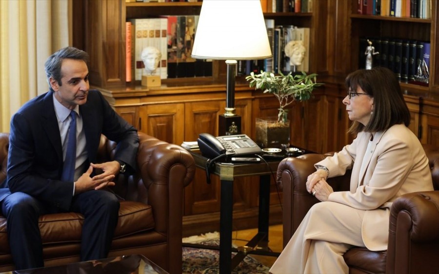 Συνάντηση Μητσοτάκη με την Πρόεδρο της Δημοκρατίας, Κατερίνα Σακελλαροπούλου – Στο επίκεντρο οι τουρκικές προκλήσεις