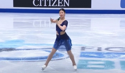 Κινέζα καλλονή χορεύει το «Αστερομάτα» της Κλαυδίας σε αγώνα καλλιτεχνικού πατινάζ