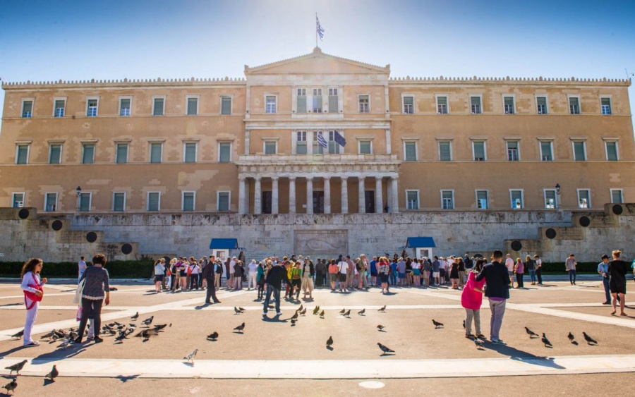 «Πέρασαν» οι νέοι Ποινικοί Κώδικες - Ψήφισαν μόνο ΣΥΡΙΖΑ και Ποτάμι - Απουσίαζαν ΝΔ, ΚΙΝΑΛ, ΚΚΕ και Χρυσή Αυγή