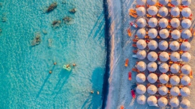 Ποιοι επιχειρηματίες μπαίνουν στον τουρισμό - Πού ερίζουν να επενδύσουν κορυφαίοι όμιλοι