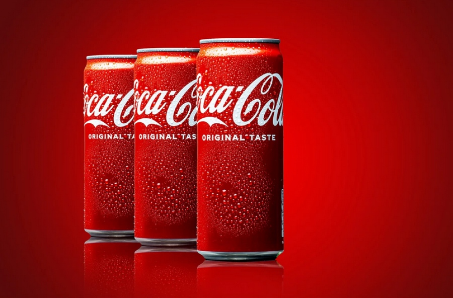 Η «βουτιά» της Coca Cola παρά τη βελτίωση της εκτίμησης για το 2025 και τι είπε για μέρισμα και ίδιες μετοχές η διοίκηση