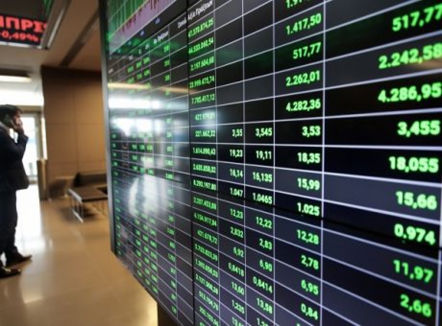 Λίγο μετά το άνοιγμα του ΧΑ – Με σύμμαχο τις ξένες αγορές πάνω από τις 900 μονάδες