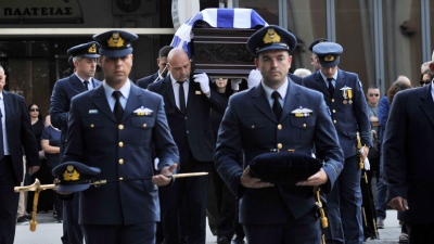 Η Ηρωική γη των Ελλήνων υποδέχθηκε τους «Φαντομάδες» - Σε κλίμα βαθιάς συγκίνησης οι κηδείες των πιλότων σε Πύργο και Ιωάννινα