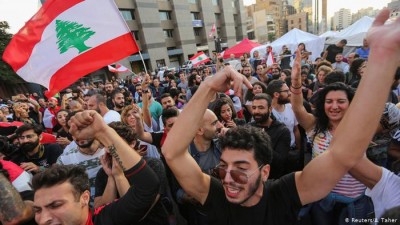 Λίβανος: Ραγδαίες οι πολιτικές εξελίξεις μετά τη φονική έκρηξη στη Βηρυτό - Παραιτήθηκαν 3 βουλευτές της αντιπολίτευσης