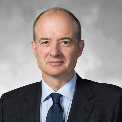 Emmanuel Roman (CEO Pimco): Ο εμπορικός πόλεμος οδηγεί τις ΗΠΑ σε ύφεση