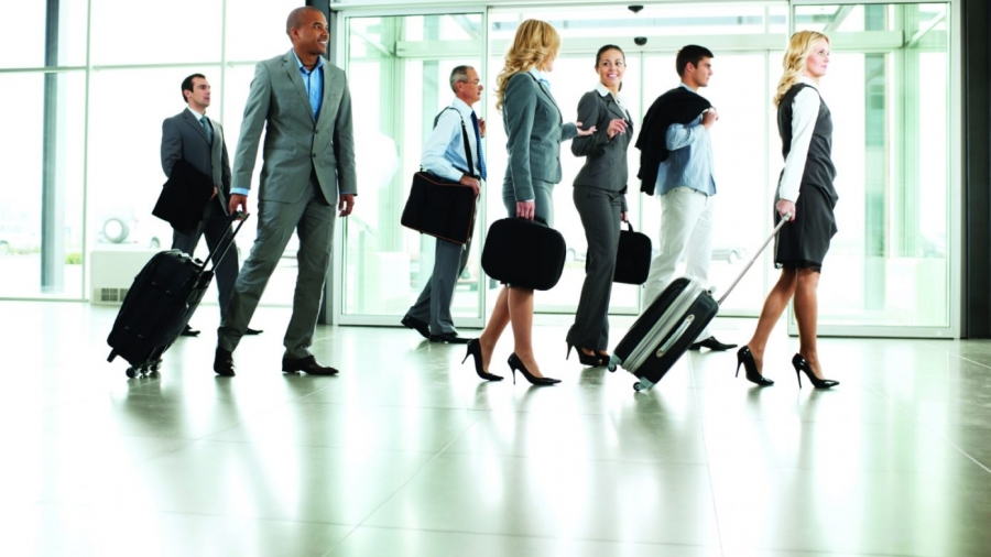 Πότε θα επανέλθουν στην κανονικότητα τα επαγγελματικά ταξίδια