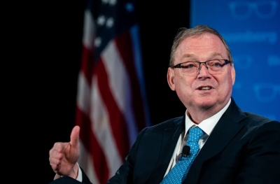 Προειδοποίηση συμβούλου Trump: Απόφαση του Συνταγματικού Δικαστηρίου κατά των δασμών θα οδηγήσει σε επιστροφές τελών και χάος