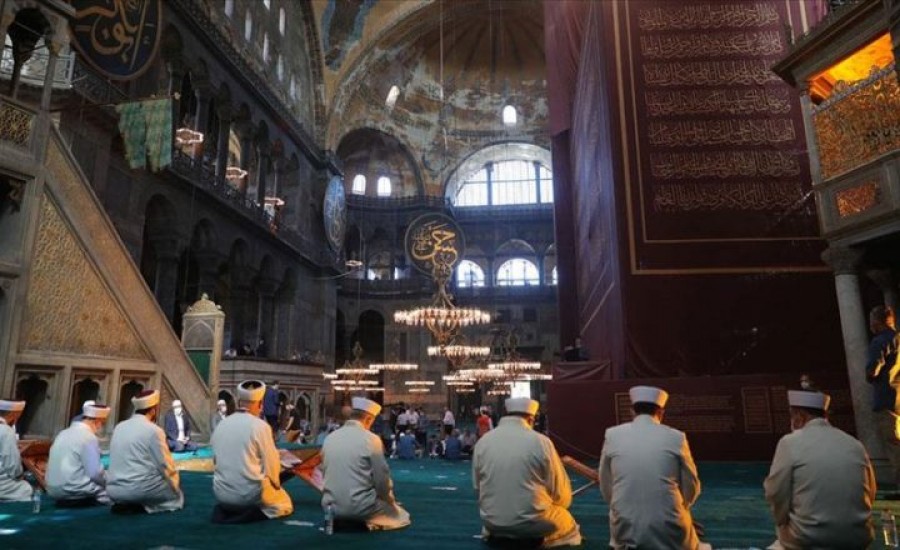Προκλητικό show Erdogan στην Αγία Σοφία, χωρίς... πιστούς – Γεγονός η πρώτη προσευχή ως τζαμί μετά από 86 χρόνια - Αντιδράσεις σε Ελλάδα, ΕΕ και ΗΠΑ