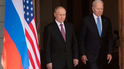 Η Ρωσία δεν αποκλείει συνάντηση Putin με Biden - Lavrov: Εάν υποβληθεί αίτημα, θα το εξετάσουμε