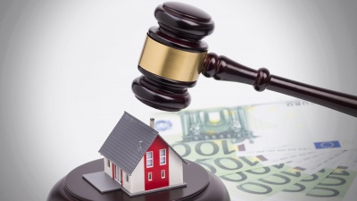 Από 1 Μαίου στο σφυρί η 1η κατοικία και για οφειλές στο Δημόσιο - Άρνηση των δανειστών για παράταση του νόμου Κατσέλη