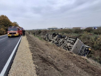 Χαλασμός στη Σερβία - Τρεις νεκροί και δεκάδες τραυματίες από ανατροπή λεωφορείου
