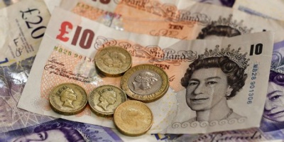 Alvine Capital: Η λίρα θα καταρρεύσει στο 1,15 ανά δολάριο ΗΠΑ, αν παραιτηθεί η Theresa May