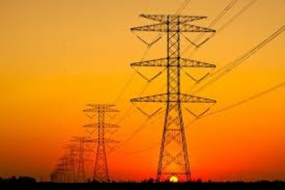 Τα πάνω - κάτω στη λιανική ρεύματος: Αυξήσεις αντί μειώσεων στα τιμολόγια της Μέσης Τάσης - Τι εξετάζουν οι πάροχοι