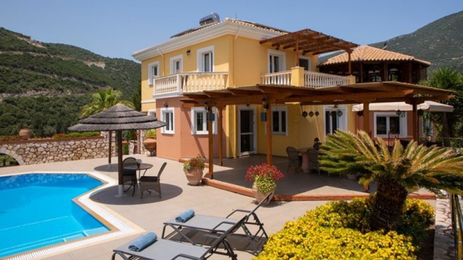 Holidu: Στα ύψη οι κρατήσεις για ενοικίαση διακοπών στην Ελλάδα