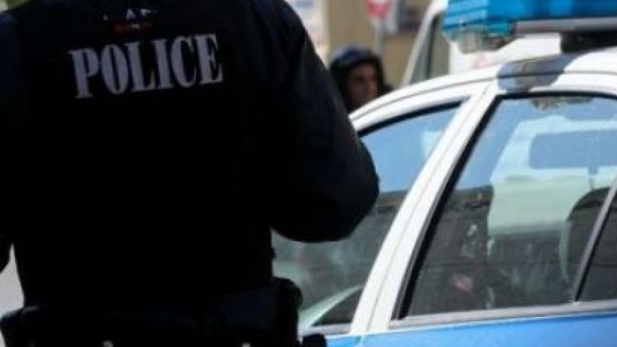 ΕΛ.ΑΣ.: Συνολικά 21 συλλήψεις στους Αερολιμένες Χανίων και Ηρακλείου - Επιχείρησαν να ταξιδέψουν με πλαστά ταξιδιωτικά έγγραφα