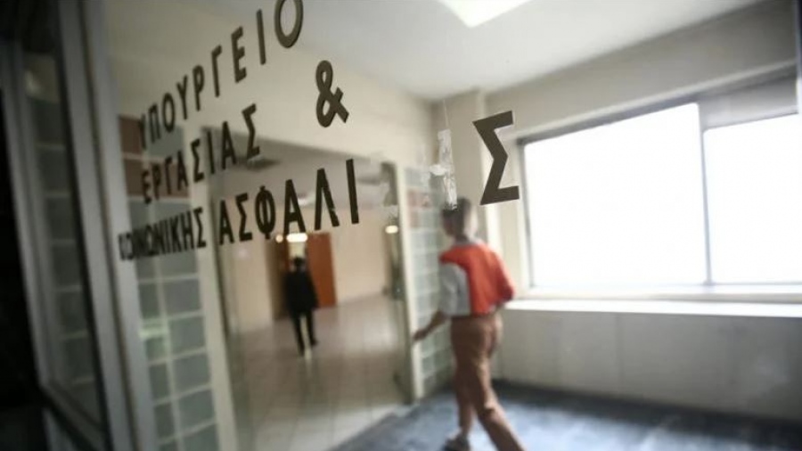 Υπουργείο Εργασίας: Υποχρεωτική παύση εργασιών και τηλε-εργασία προβλέπει η εγκύκλιος για την αντιμετώπιση του καύσωνα