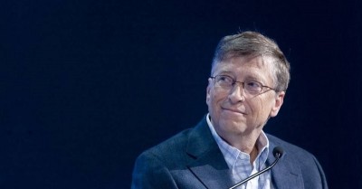 Gates (Microsoft) σε αρνητές μάσκας: Είστε κάποιου είδους «γυμνιστές»;