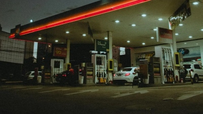 Περπάτημα: Πώς οι γερμανικές αρχές λύνουν το πρόβλημα της ακριβής βενζίνης