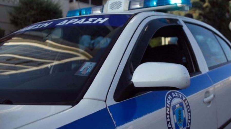 Πειραιάς: Μαχαίρωσαν υπάλληλο περιπτέρου για να τον ληστέψουν - Έρευνες της ΕΛ.ΑΣ