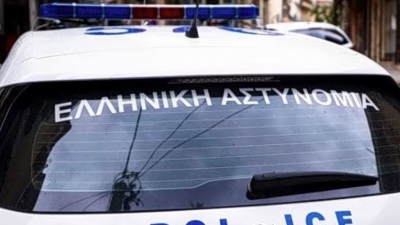 Ηράκλειο: Εντόπισαν 4 τόνους λαθραίων ποτών και 700 φιάλες με αέριο γέλιου