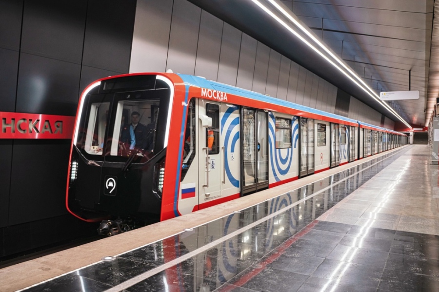 Νέα εποχή για τις συγκοινωνίες της Μόσχας - Σε λειτουργία το υπερσύγχρονο Μετρό