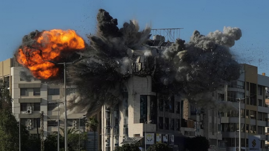 Φωτιά στο ενεργειακό «νεύρο» των ΗΑΕ: Συντρίμμια από αναχαίτιση παρέλυσαν το Habshan, Abu Dhabi