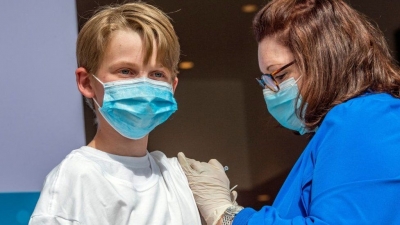 Βρετανία: Τα παιδιά θα εμβολιάζονται κατά της Covid ακόμα και αν οι γονείς λένε «όχι»