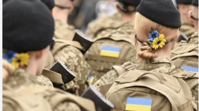 H 129η Βαρέως Μηχανοκίνητη Ουκρανική Ταξιαρχία στρατολογεί γυναίκες στο Kharkiv λόγω λιποταξίας των αντρών