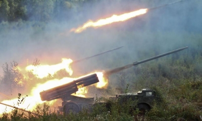 Οι Ουκρανοί βομβάρδισαν με πυραύλους Uragan οικισμό στο Donetsk