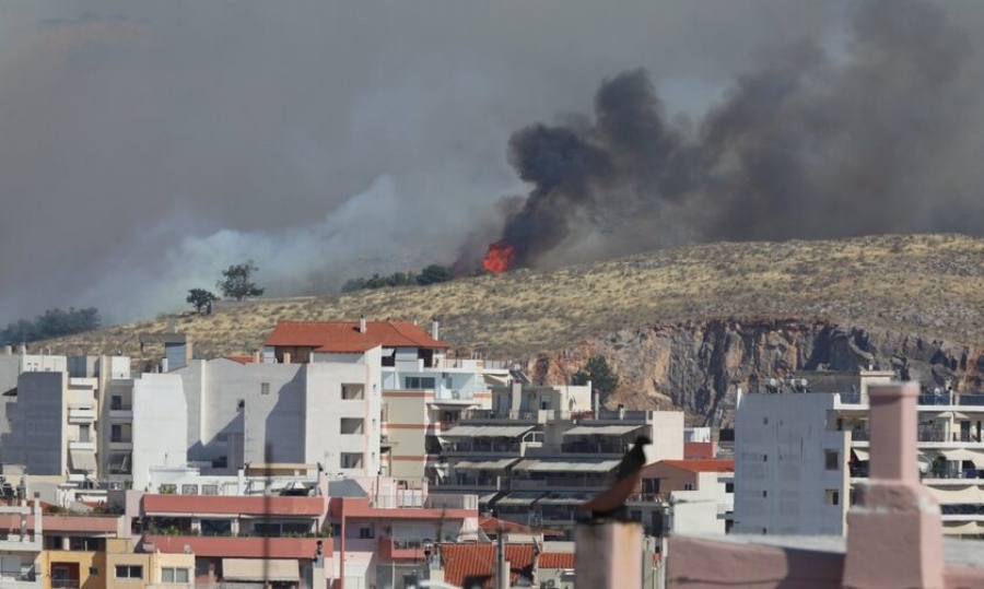 Μεγάλη πυρκαγιά στη Χαλκίδα – Προς Νέα Λάμψακο το πύρινο μέτωπο