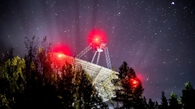 Ο «Ραδιοφωνικός Σταθμός της Ημέρας της Κρίσης» σκέφτηκε ξαφνικά... μια έξυπνη λέξη