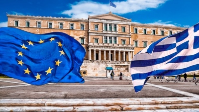 Scene shift as Tsipras reenters politics: SYRIZA – New left crushed, PASOK third – Business circles take note