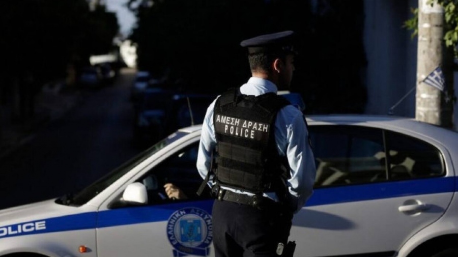 Ο κόσμος έχει ξεφύγει - Νεαρός κάρφωσε στιλό σε μάτι επιβάτη σε λεωφορείο στη Γλυφάδα