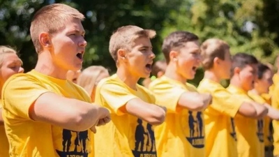 Αποκάλυψη - Βρετανοί εκπαιδεύουν την Ουκρανική νεολαία για σαμποτάζ στη Ρωσία - «Η εκπαίδευση θυμίζει τη Χιτλερική Νεολαία»