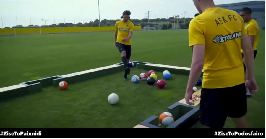 Οι παίκτες της AEK διδάσκουν μπιλιάρδο με…μπάλες ποδοσφαίρου!