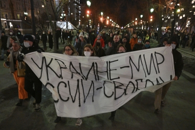 Πάνω από 1.000 οι συλλήψεις διαδηλωτών κατά της εισβολής στην Ουκρανία, σε 30 πόλεις της Ρωσίας