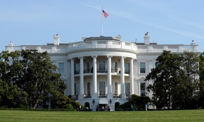 ΗΠΑ: Αναστάτωση προκάλεσε στη φρουρά του Λευκού Οίκου ένας εισβολέας… με πάνα