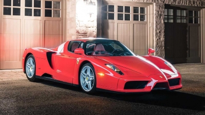 Τι είναι αυτό που κάνει αυτή την Ferrari Enzo ακόμη πιο σπάνια;