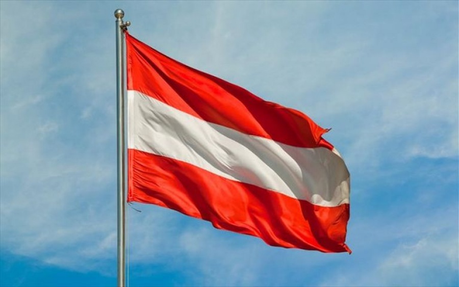 Αυστρία: Τέσσερις στους δέκα πολίτες της χώρας «βλέπουν» τη δημοκρατία σε κίνδυνο
