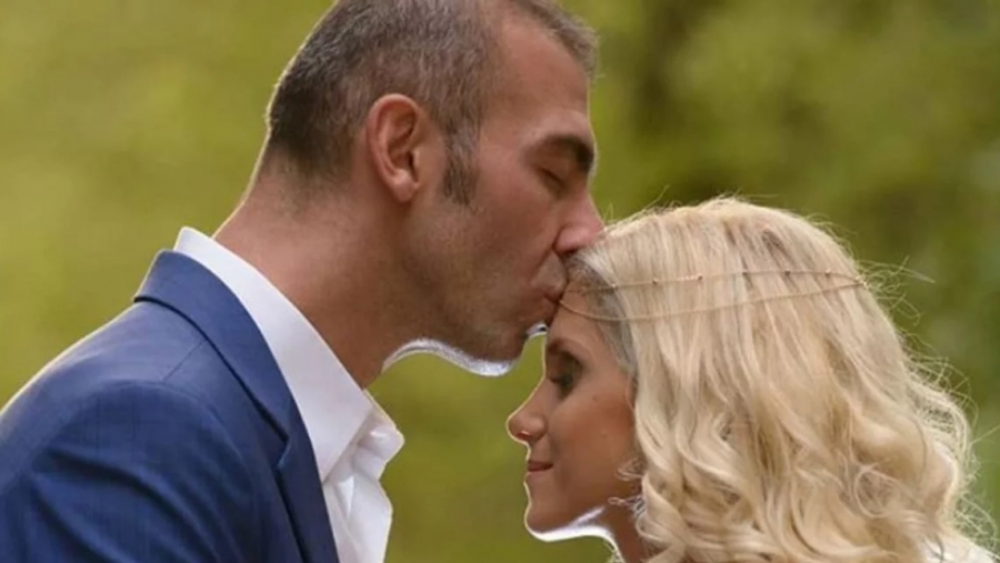 «Σ' αγαπώ, μ' ακούς»: Η ανάρτηση της συζύγου του Αλέξανδρου Νικολαΐδη μετά τον θάνατό του