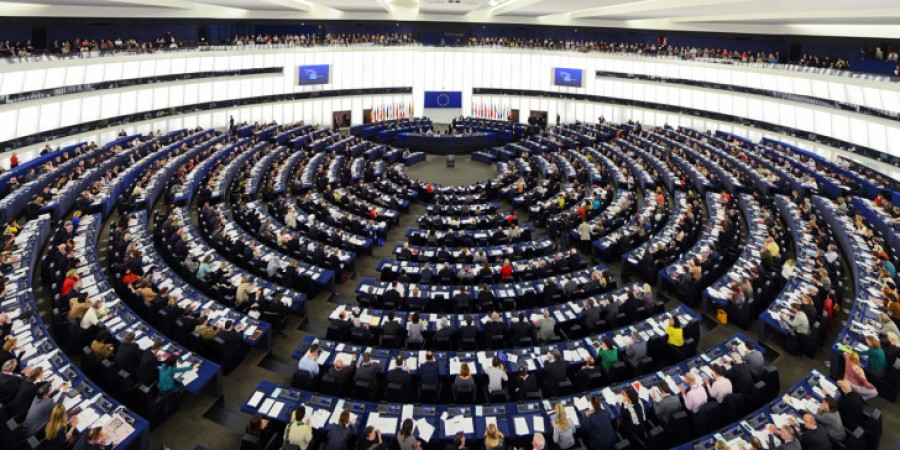 Ευρωπαϊκό Κοινοβούλιο: Κινδυνεύουν 22 εκατ. θέσεις εργασίας στον τουρισμό