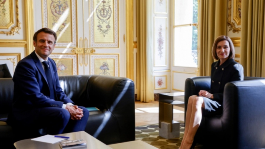 Γαλλία και Μολδαβία υπογράφουν συμφωνία αμυντικής και οικονομικής συνεργασίας