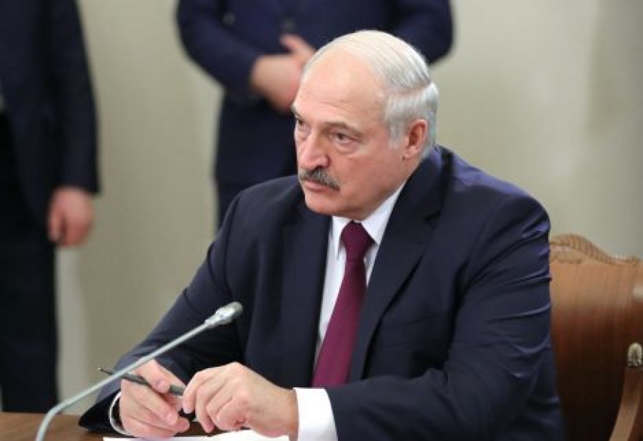 Λευκορωσία: O Lukashenko απειλεί με απολύσεις όλους όσοι συμμετέχουν στις αντικυβερνητικές διαδηλώσεις