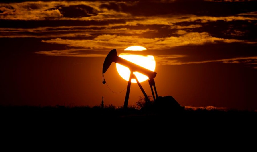 Ελάχιστες μεταβολές στο πετρέλαιο – Στα 40,6 δολ. έκλεισε το αργό, στα 43 δολ. το Brent