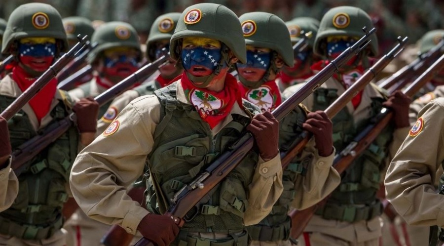 Πώς πρέπει να αντιμετωπιστεί το πρόβλημα του στρατού της Βενεζουέλας