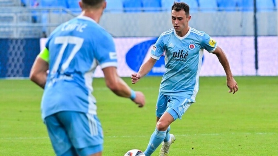 Νίκη πριν τον Ολυμπιακό για τη Σλόβαν