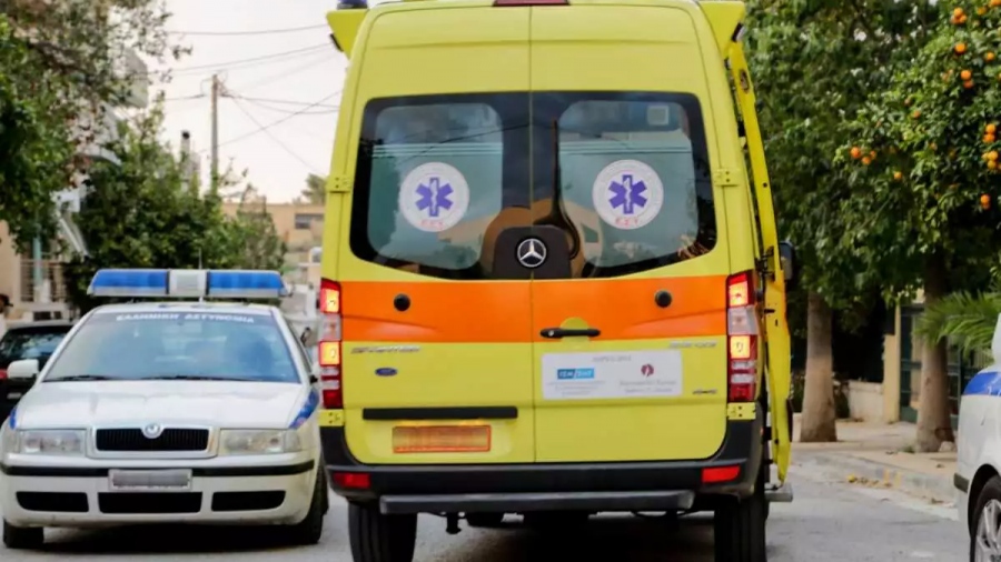 Εύβοια: Σφοδρή σύγκρουση λεωφορείου των ΚΤΕΛ με αυτοκίνητο στην Ερέτρια - Νεκρός ο οδηγός του Ι/Χ