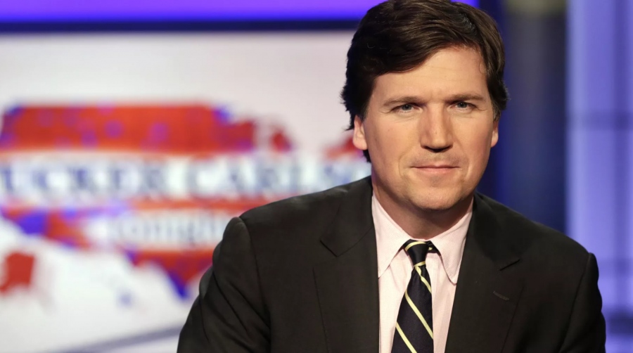 Αντιρωσική υστερία στις ΗΠΑ: Χαρακτηρίζουν το δημοσιογράφο Tucker Carlson «προδότη» - Φόβος για συνέντευξη Putin